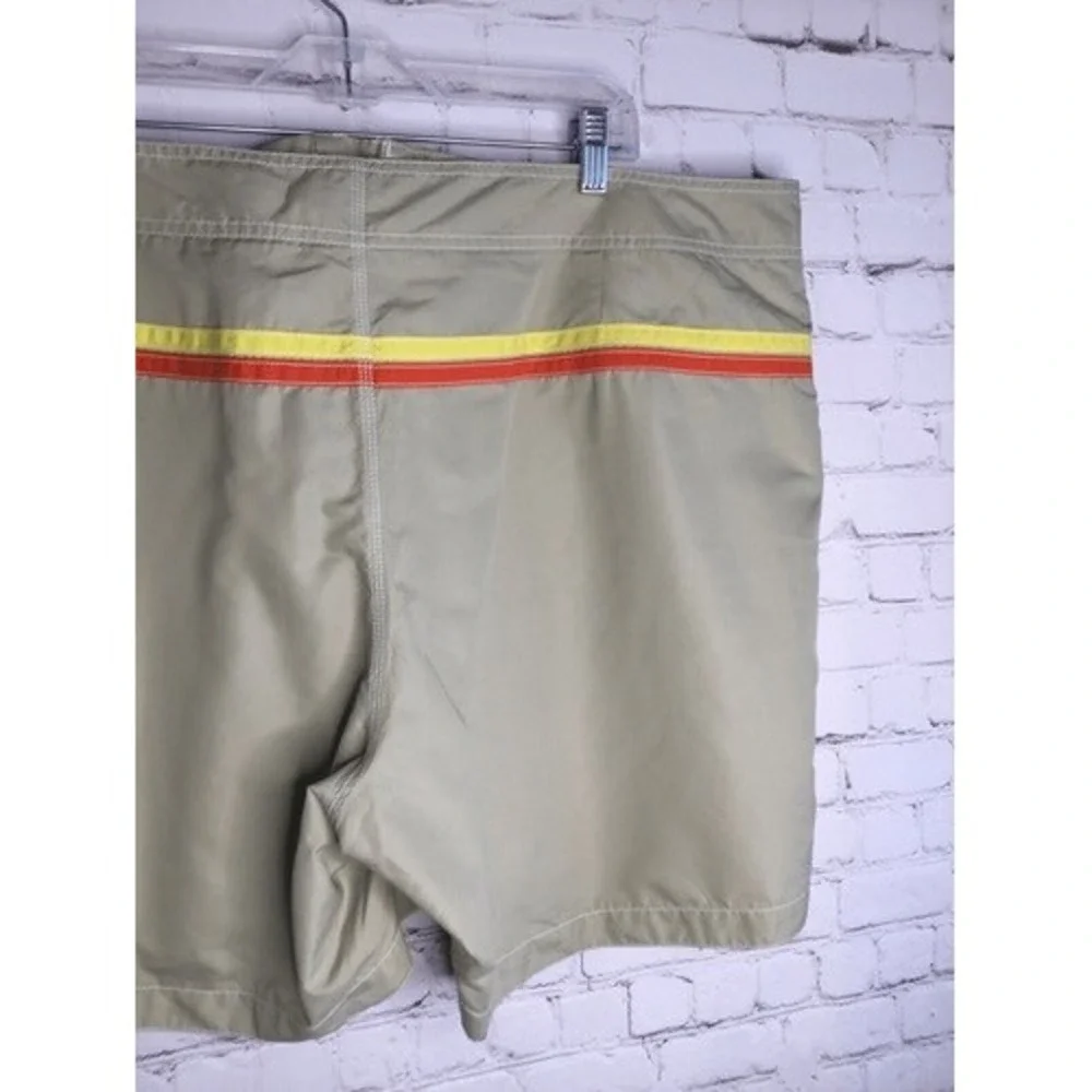 Old Navy Beige Pockets Lined Drawstring Beach Shorts Swim Trunks Men XXL Vietnam